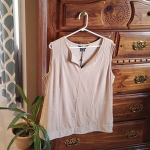 💚NWT Women's Michel Studio Faux Suede Sleeveless Top/Vest